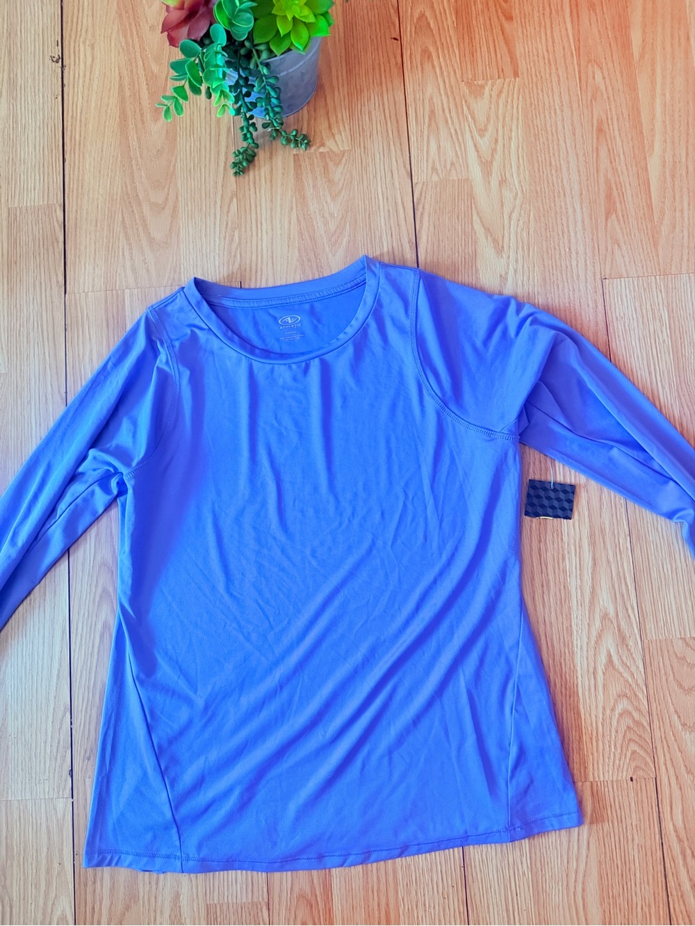 Athleta women's purple long-sleeve stretch crew-neck t-shirt, size S 4-6 - Picture 4 of 10